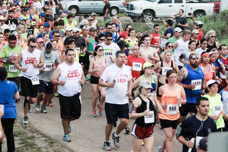Corpus Christi 45th annual Beach to Bay Relay postponed - Vimarsana News